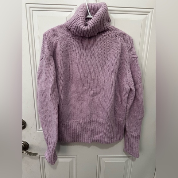 Madison sweater - Picture 2 of 4